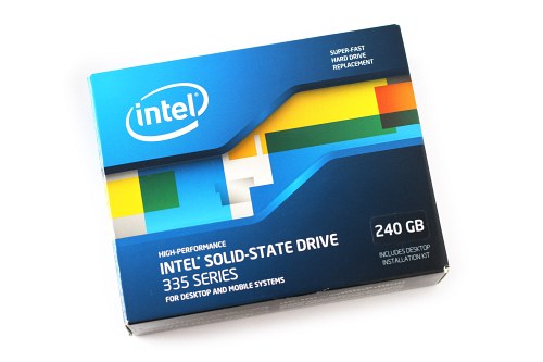 Die Retailverpackung der Intel SSD 335 Series