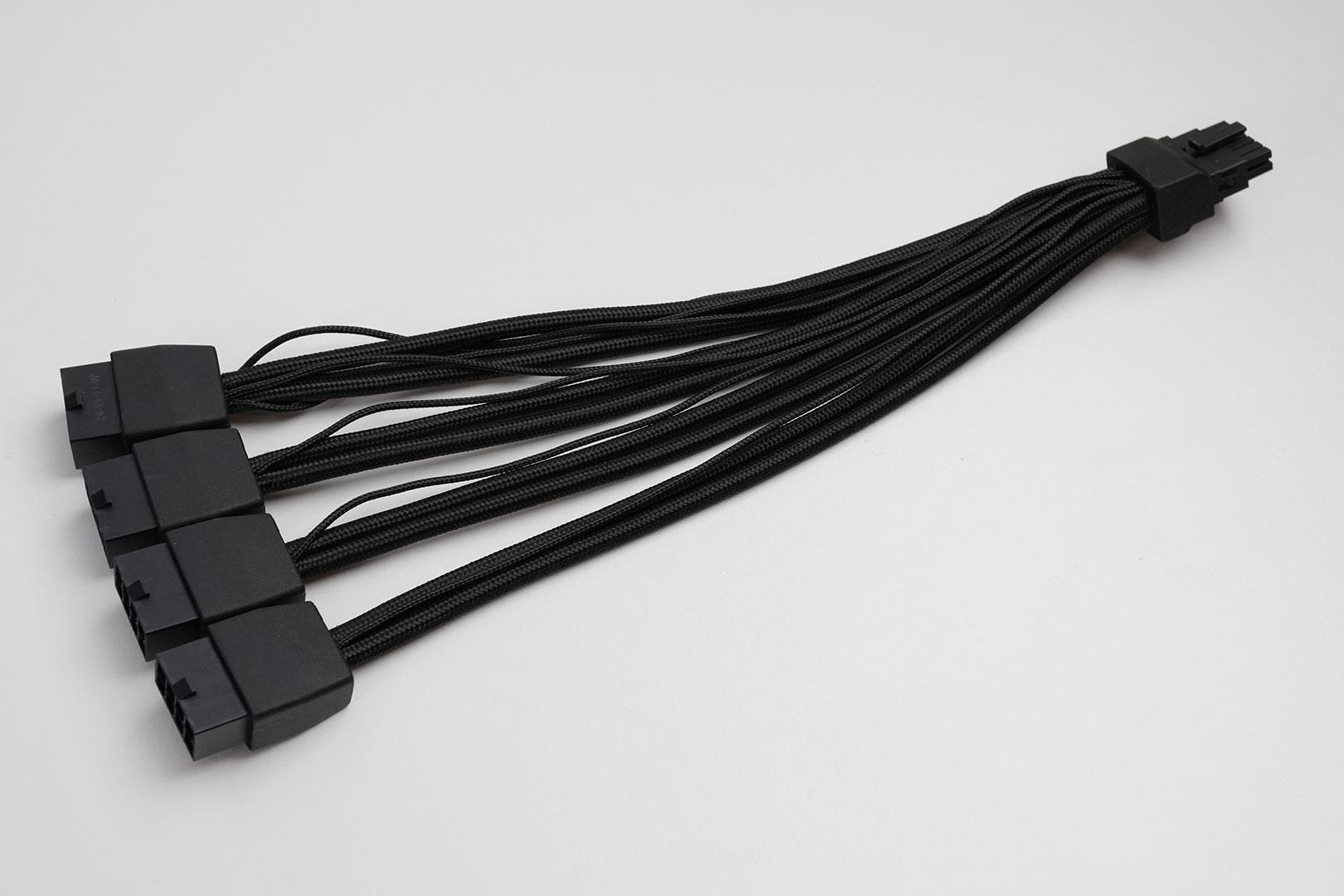 12VHPWR_NV_RTX5090FE.jpg