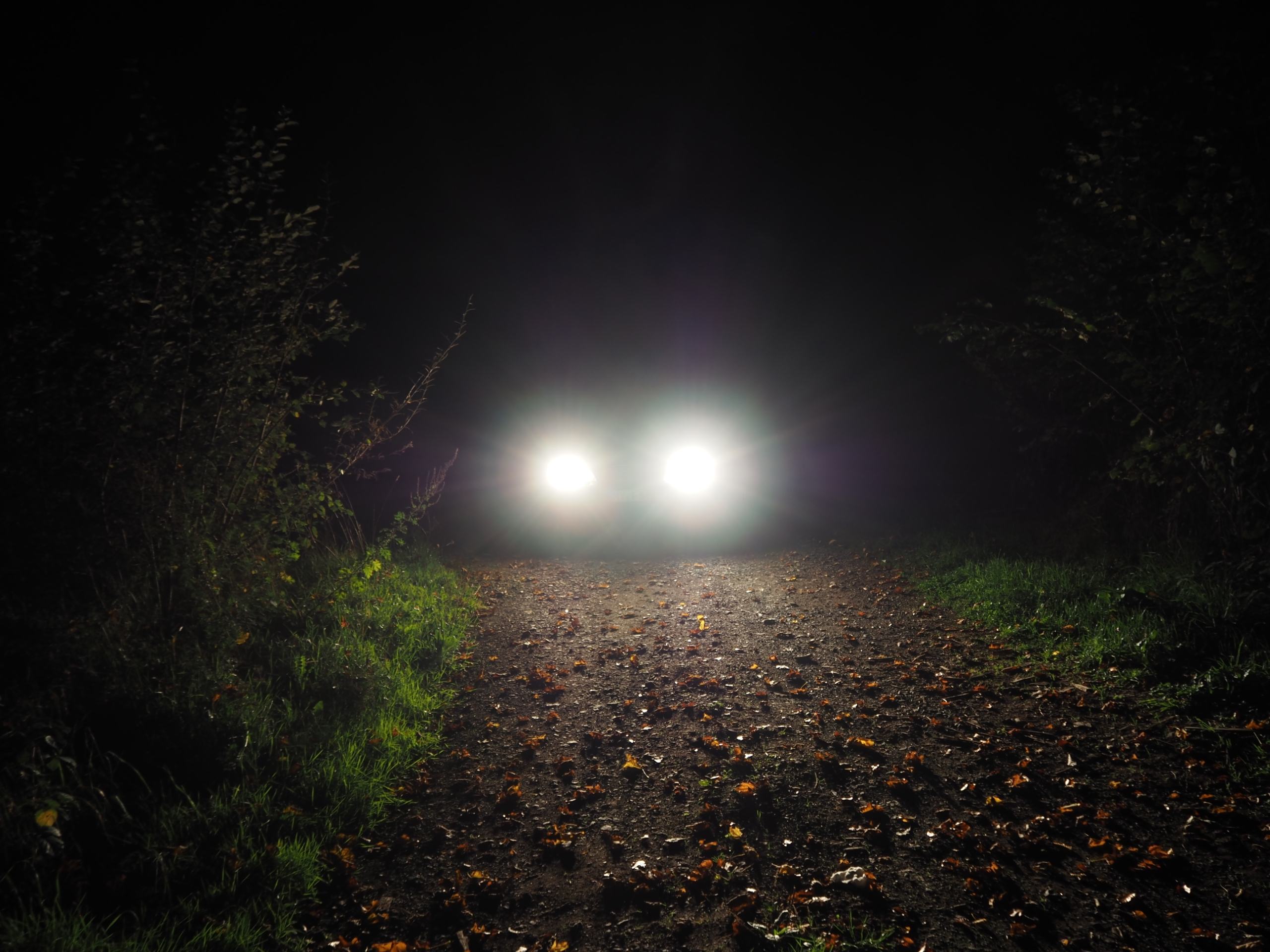 20251018-V70-OSRAM-H7-LED-Außenansicht-01-Abblendlicht-Halogen.JPG