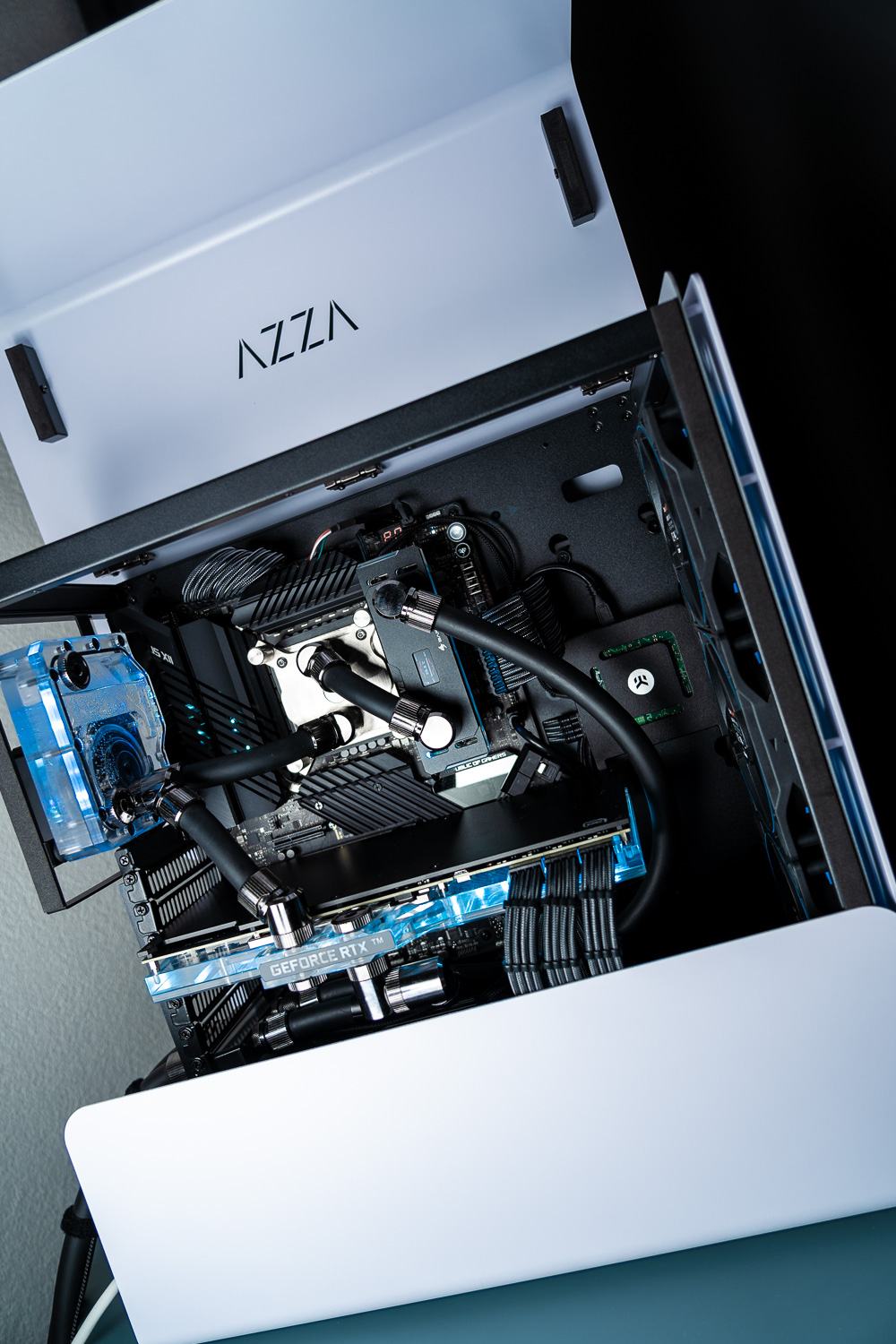 Azza Cast web-7.jpg