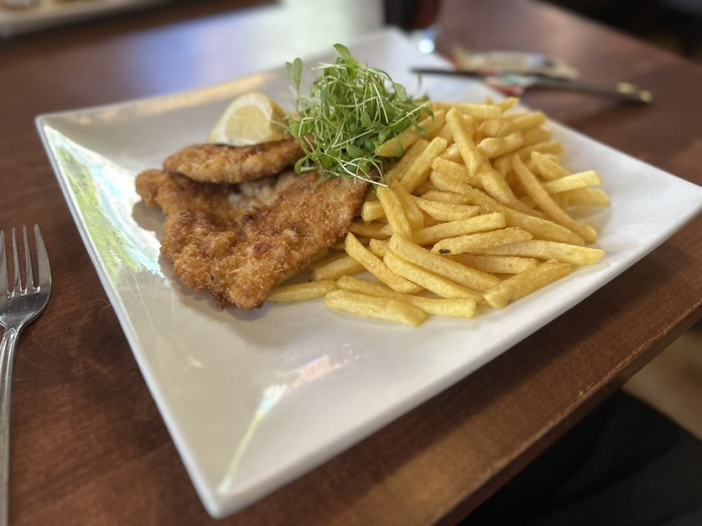 CAF74DD7-4E25-4718-91DF-B04B820F1646_1_105_c.jpeg