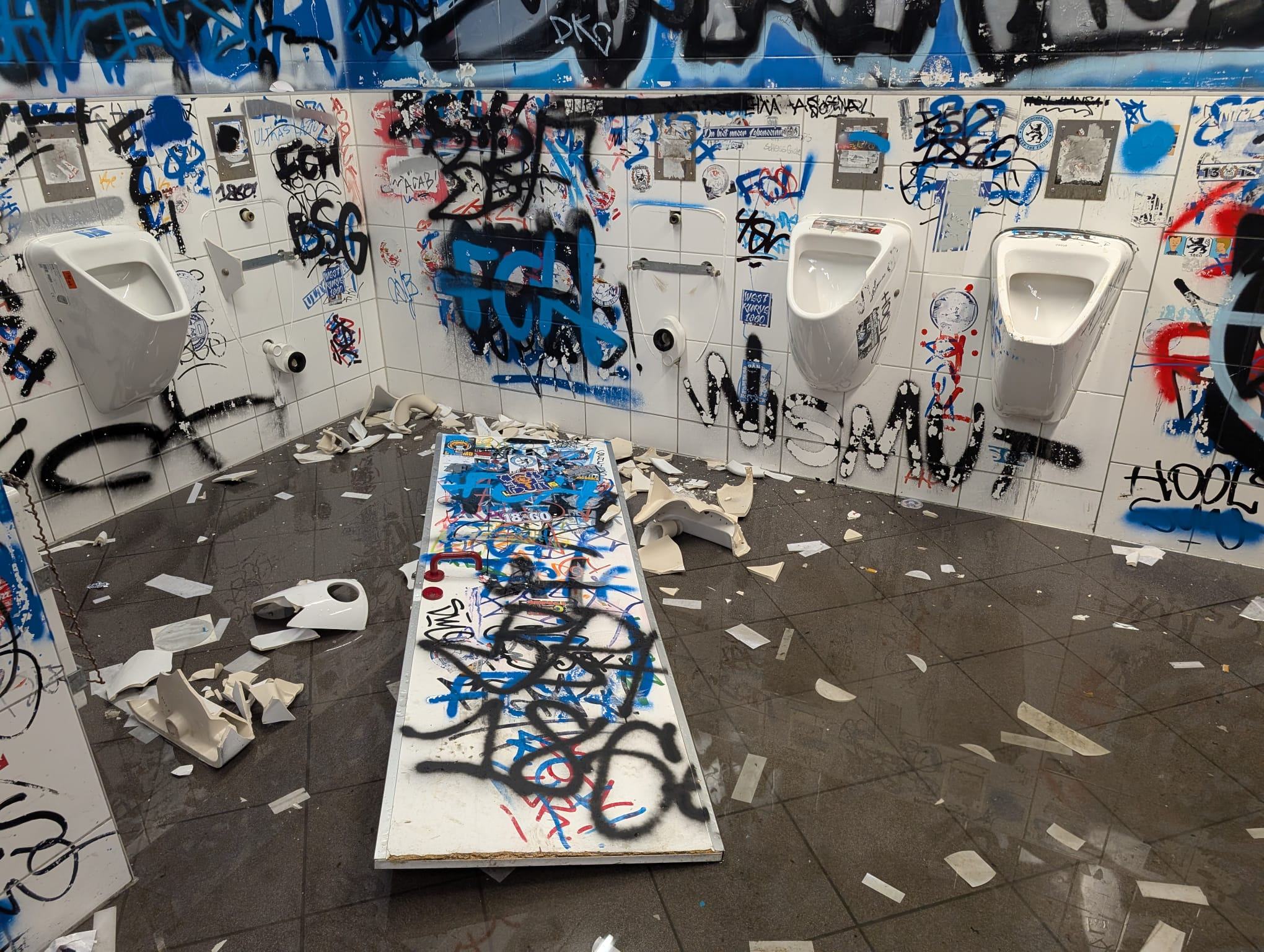 Hansa-Rostock-TSV-1860-Toiletten.jpg