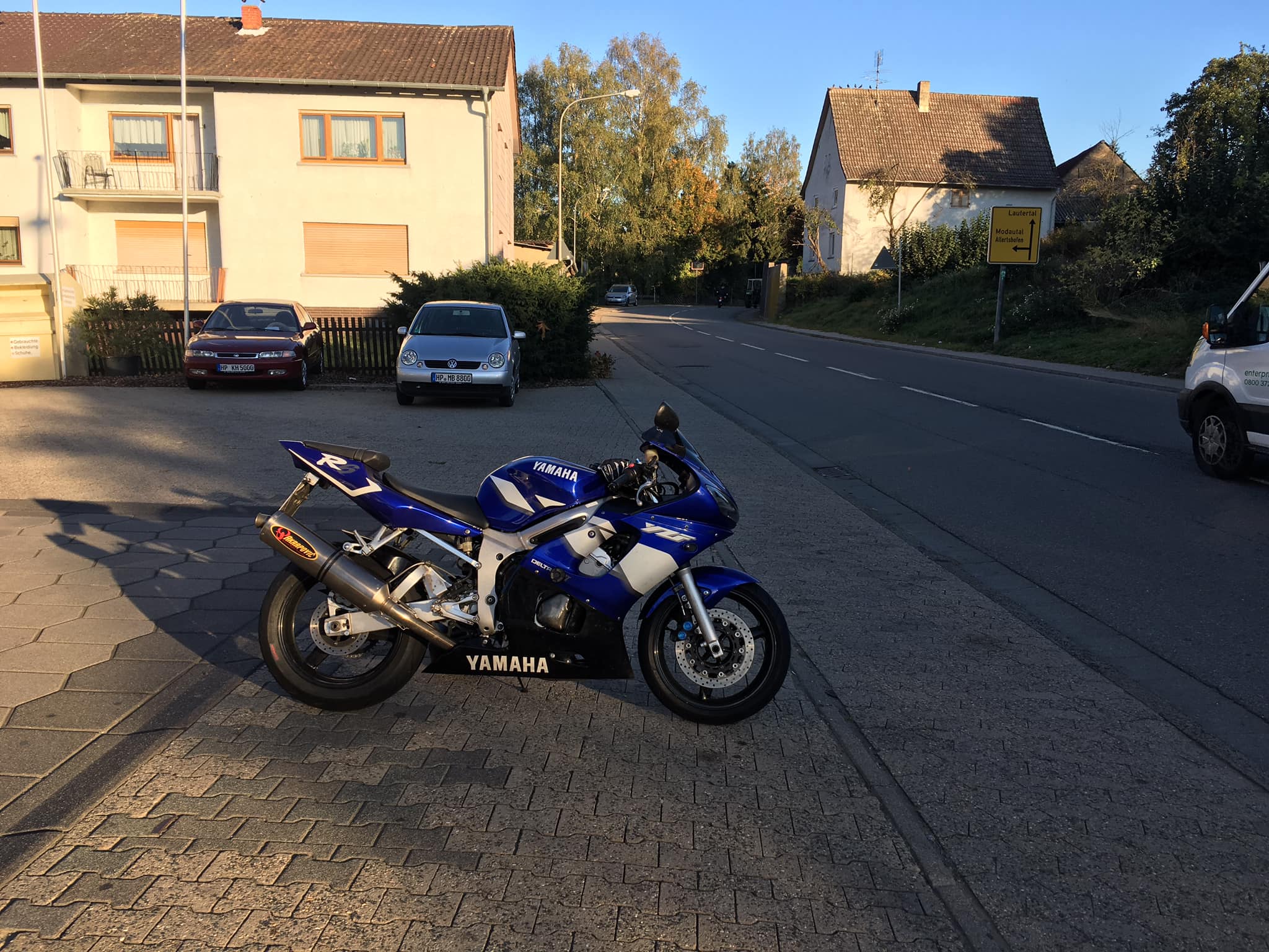 R6.jpg