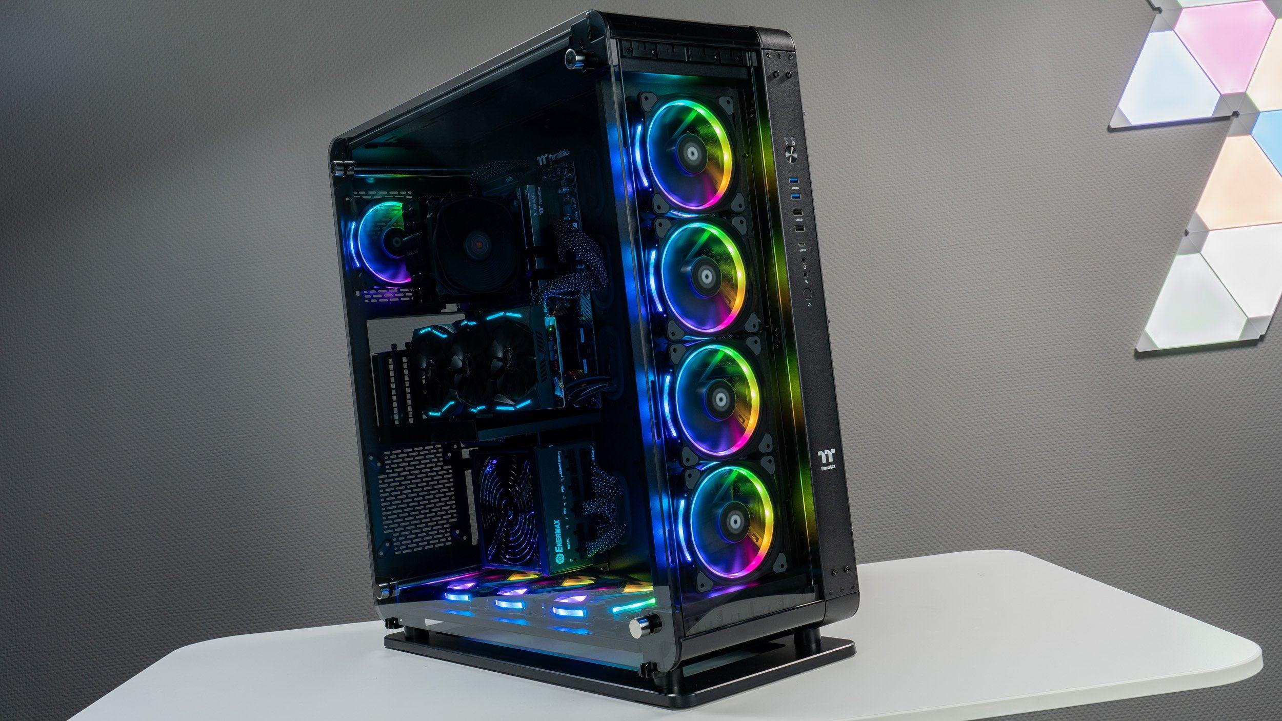 Thermaltake-Core-P8-Showcase-Gehaeuse-Test-1.jpg