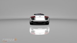 r8hinten.jpg