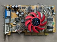 Chaintech GeForce 4 Ti4200 D128M mit Chinalüfter (1).jpg