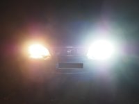 20251018-V70-OSRAM-H7-LED-Außenansicht-05-Fahrerseite-LED-Beifahrerseite-Halogen.JPG