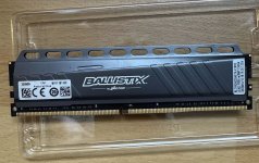 Crucial Ballistix BLT16G4D30AETA.K16FB (S8B).jpg