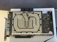 RTX 5090 Tuf ekwb Montage (14) klein.jpeg