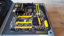 mobo4.jpg mobo4.jpg