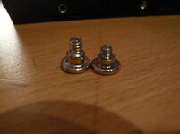 Lian Li Schraube.jpg Lian Li Schraube.jpg