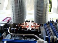 Sonic Tower - Installation ASUS A8N-SLI Premium 002.jpg