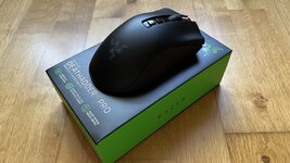 Razer.Deathadder.V2.Pro.3.jpeg