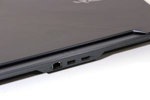 ASUS ROG Zephyrus Duo 15 GX550L im Test