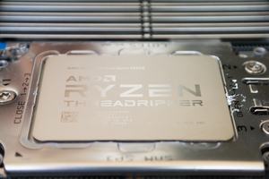 Unboxing des Ryzen Threadripper der 2. Generation