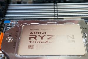 Unboxing des Ryzen Threadripper der 2. Generation