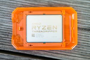 Unboxing des Ryzen Threadripper der 2. Generation