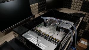Zwei EPYC 7601 mit 32 Kernen bei 4 GHz