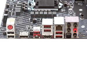 Das I/O-Panel beim MSI Z370 Gaming Pro Carbon (AC).