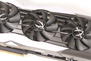 ZOTAC Gaming GeForce RTX 2080 Super AMP Extreme im Test