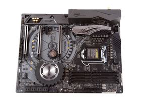 Das ASRock Z370 Taichi nochmal in der Übersicht.