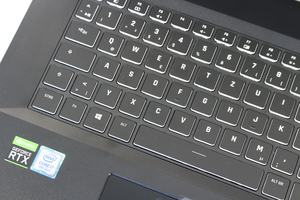XMG Pro 15 und PRO 17 im Doppeltest