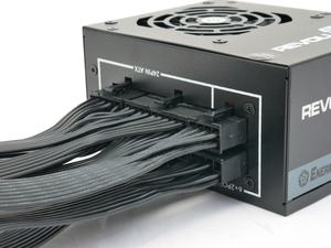 Enermax Revolution SFX 650W