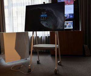 Microsoft Surface Hub 2S