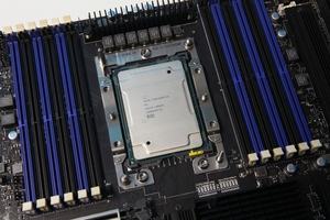 Intel Xeon W-3275