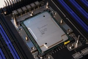 Intel Xeon W-3275