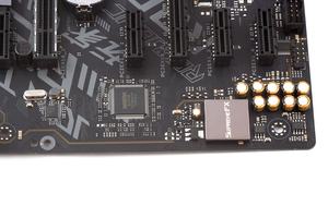 LAN-Controller, SuperI/O-Controller und der ROG-SupremeFX-Bereich