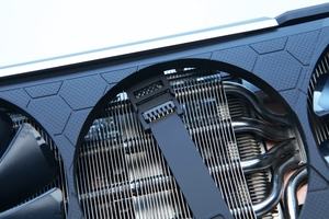 Sapphire Nitro+ Radeon RX 5700 XT 8G