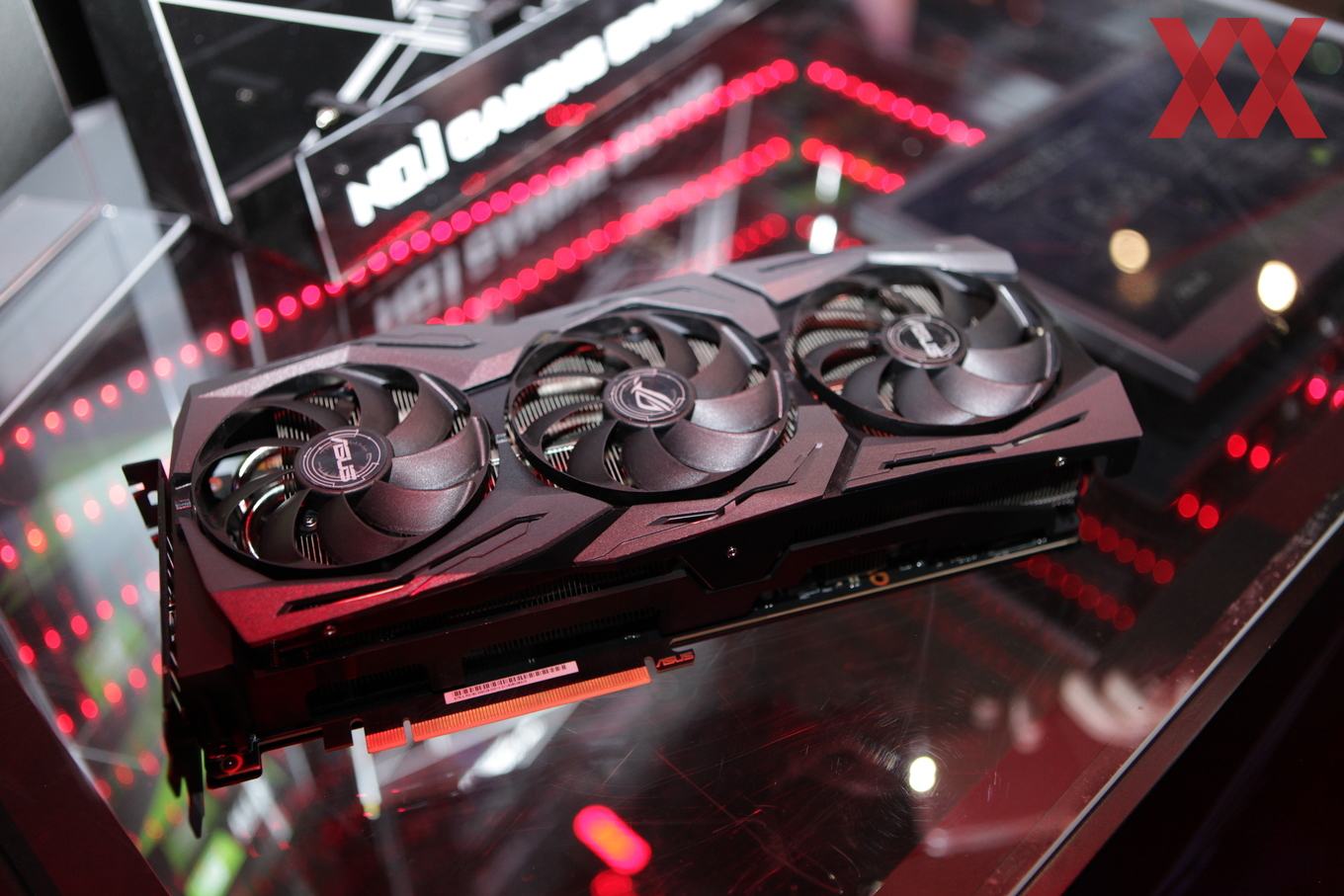 Asus rog модели. RTX 20 Series. RTX 2080 ti ROG White OC. ASUS ROG 32 G NVIDIA 2020 RTX. Система охлаждения ASUS ROG Strix 2070 super.