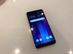 HTC U11+