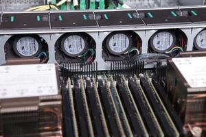 Intel Ice-Lake-SP-Server