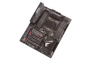 Das Gigabyte X299 AORUS Gaming 7 in der Übersicht.