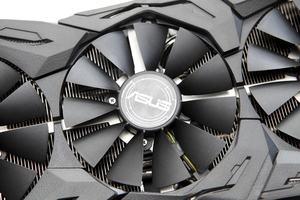 ASUS ROG Strix Radeon RX Vega 64 OC Edition