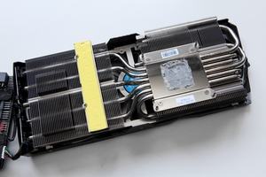 ASUS ROG Strix Radeon RX Vega 64 OC Edition