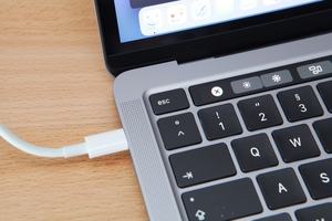 Apple MacBook Pro mit M1