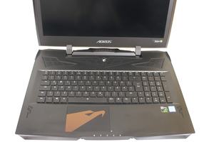 AORUS X9 DT