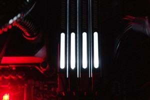 Corsair Dominator Platinum Special Edition Contrast