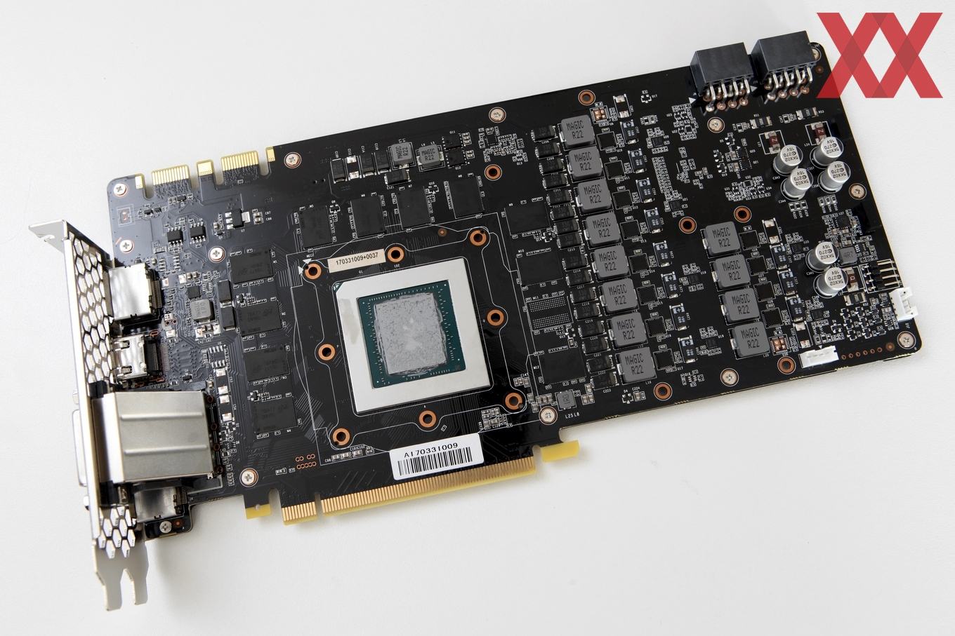 palit-gtx0180ti-gamerock-premium-17_230CBD80B4CF4EA690F00D9462AF8EB6.jpg