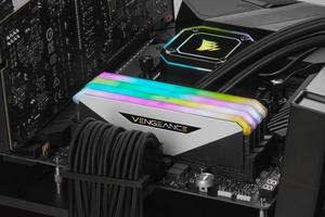 CORSAIR VENGEANCE RGB RT