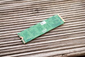 Intel SSD 660p