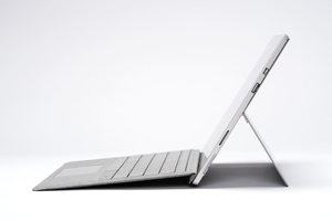 Microsoft Surface Pro (2017)