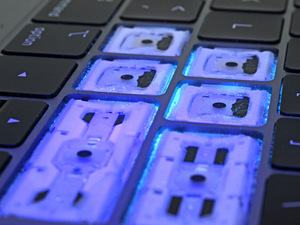 Silikon-Membran der neuen MacBook-Pro-Tastatur