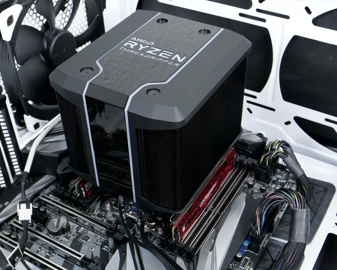 Кулер для x99. Cooler Master Wraith Ripper. Кулер Wraith Ripper.. Coolermaster AMD Wraith. AMD Ryzen Threadripper кулер.