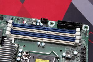 ASRock Rack E3C256D4U-2L2T