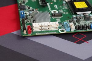 ASRock Rack E3C256D4U-2L2T