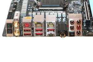 Das I/O-Panel beim MSI MEG Z390 Godlike im Überblick.